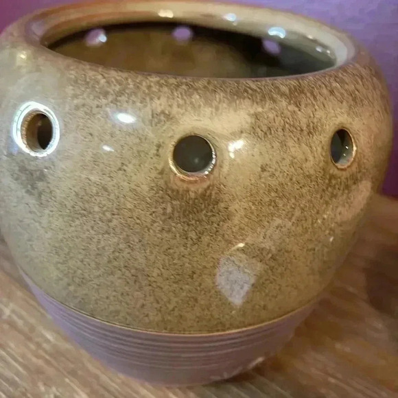 Scentsy Mid-Size Limestone Electric Wax Melter Wax Warmer with Extra Bulb - Picture 10 of 14